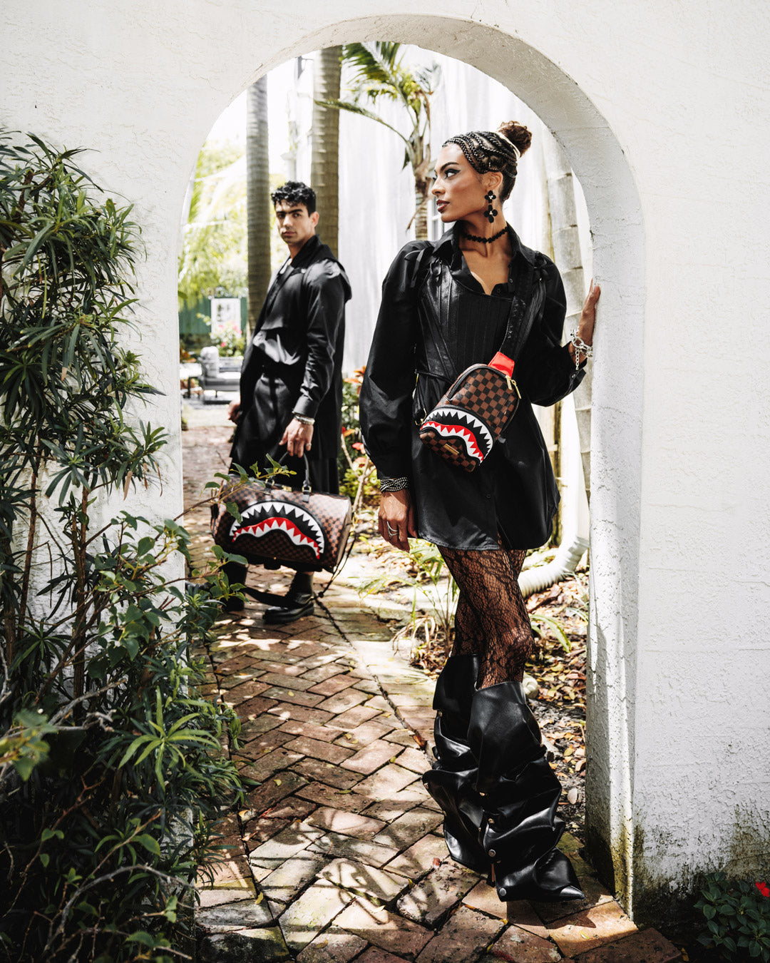 SAWTOOTH SHARKS IN PARIS ONE-STRAP SLING